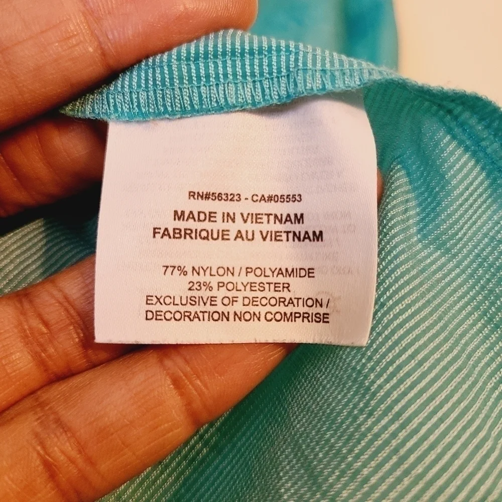 Nike | Women's Blue Green Full Zipper Cropped Rain Hoodie Jacket (Size XS)
